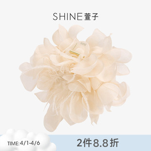 SHINE萱子饰品浪漫氛围感抓夹后脑勺羽毛显发量鲨鱼夹早春配色