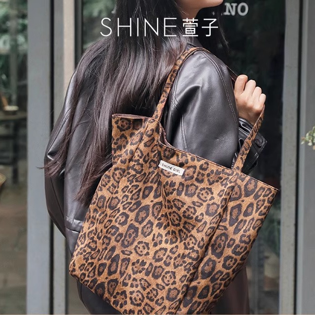 SHINE萱子时髦豹纹双面单肩包