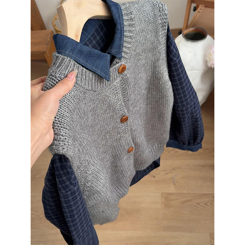 翻领格纹牛仔衬衫女士秋冬新款韩系叠穿外搭灰色针织马甲上衣套装