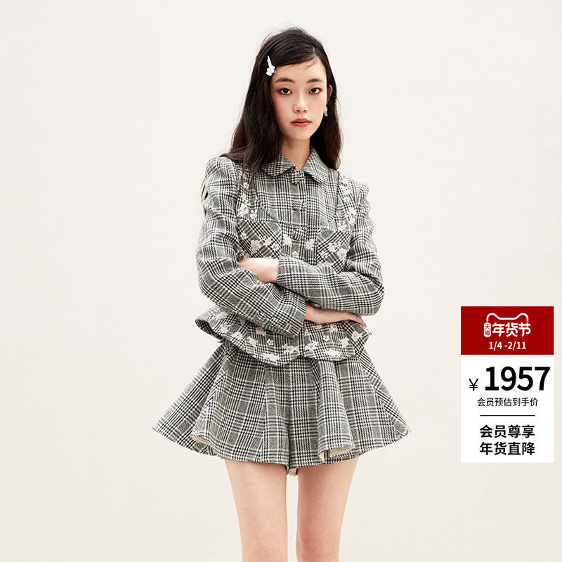 lefame拉飞姆2026春季重工梅花珠片绣中式黑白格外套