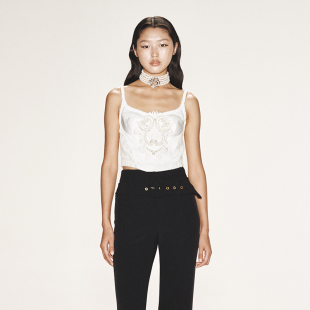 饰打揽刺绣时尚 lefame拉飞姆珍珠装 吊带衫 明星同款