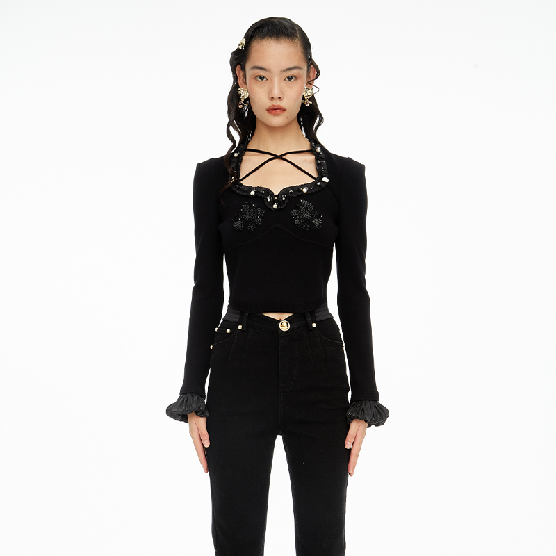 LEFAME重工花朵针织上衣