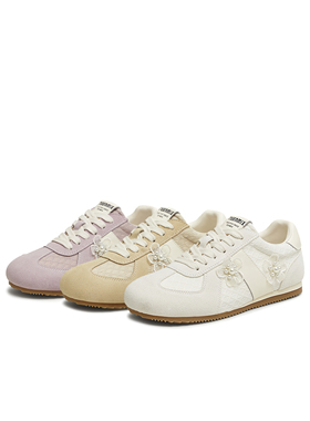 天美意25夏向阳花复古平底阿甘德训鞋运动鞋女小白休闲鞋KG090BM5