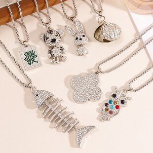 网红新款秋冬鱼骨项链女潮时尚个性简约小香风长款毛衣链挂件