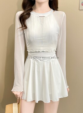 泳衣女夏2026新款连体裙式白色长袖罩衫微胖保守显瘦高级感泡温泉