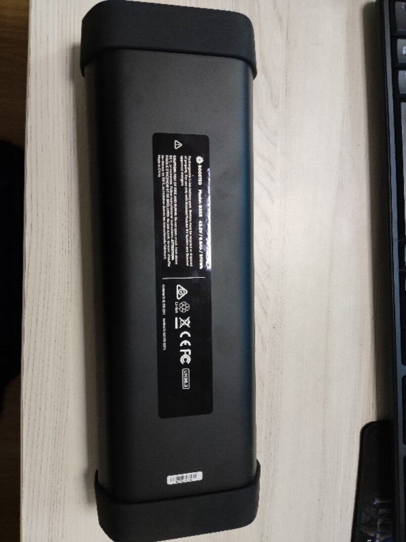 雄钜BOOSTED滑板车否质保一年