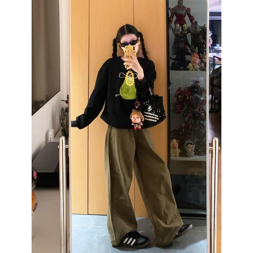 黑色水果印花圆领卫衣女20