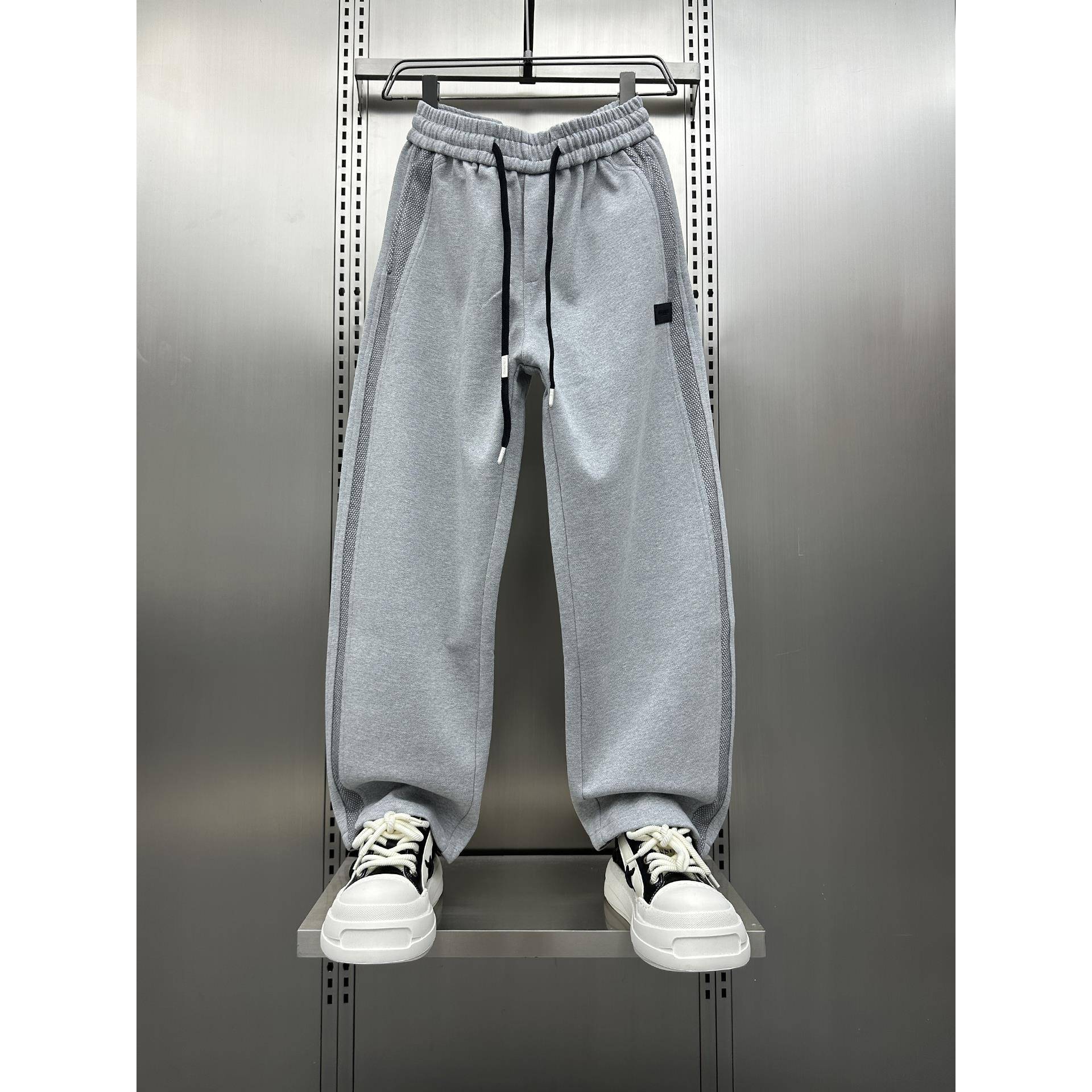 MAROLIO~彰显运动气息！简约设计宽松休闲裤男秋季时尚松紧腰卫裤