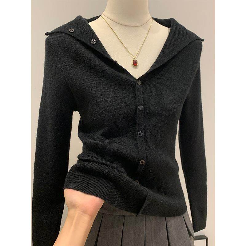 韩国黑色翻领毛衣针织打底衫女2025秋季穿搭修身V领纽扣内搭上衣