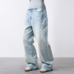 男款 质感碾压高段位重磅直筒长裤 B00 Makemore浅蓝猫须洗水牛仔裤