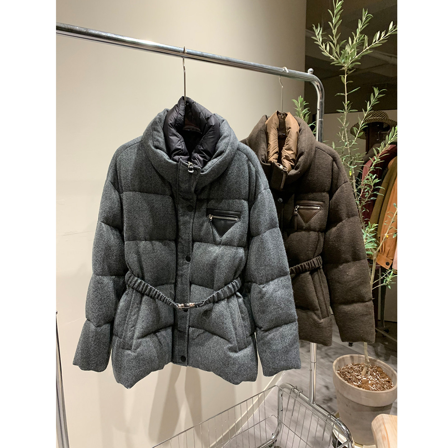美一MEIYI柳桥90鹅绒2色收腰款双层领子绵羊毛羽绒服防风保暖外套