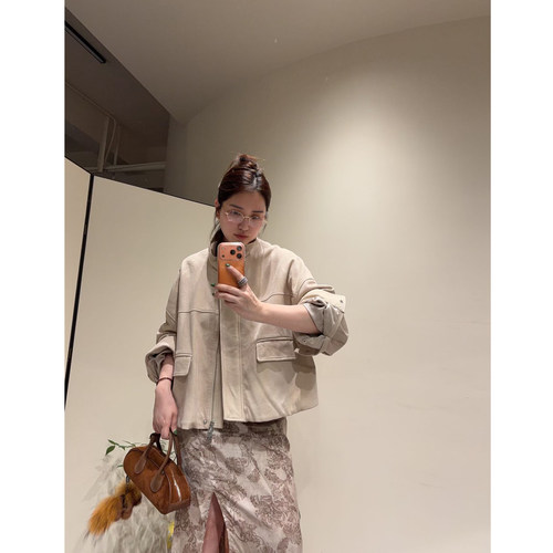美一MEIYI 特价！进口小羊皮温柔奶茶色短款宽松版休闲真皮皮衣女