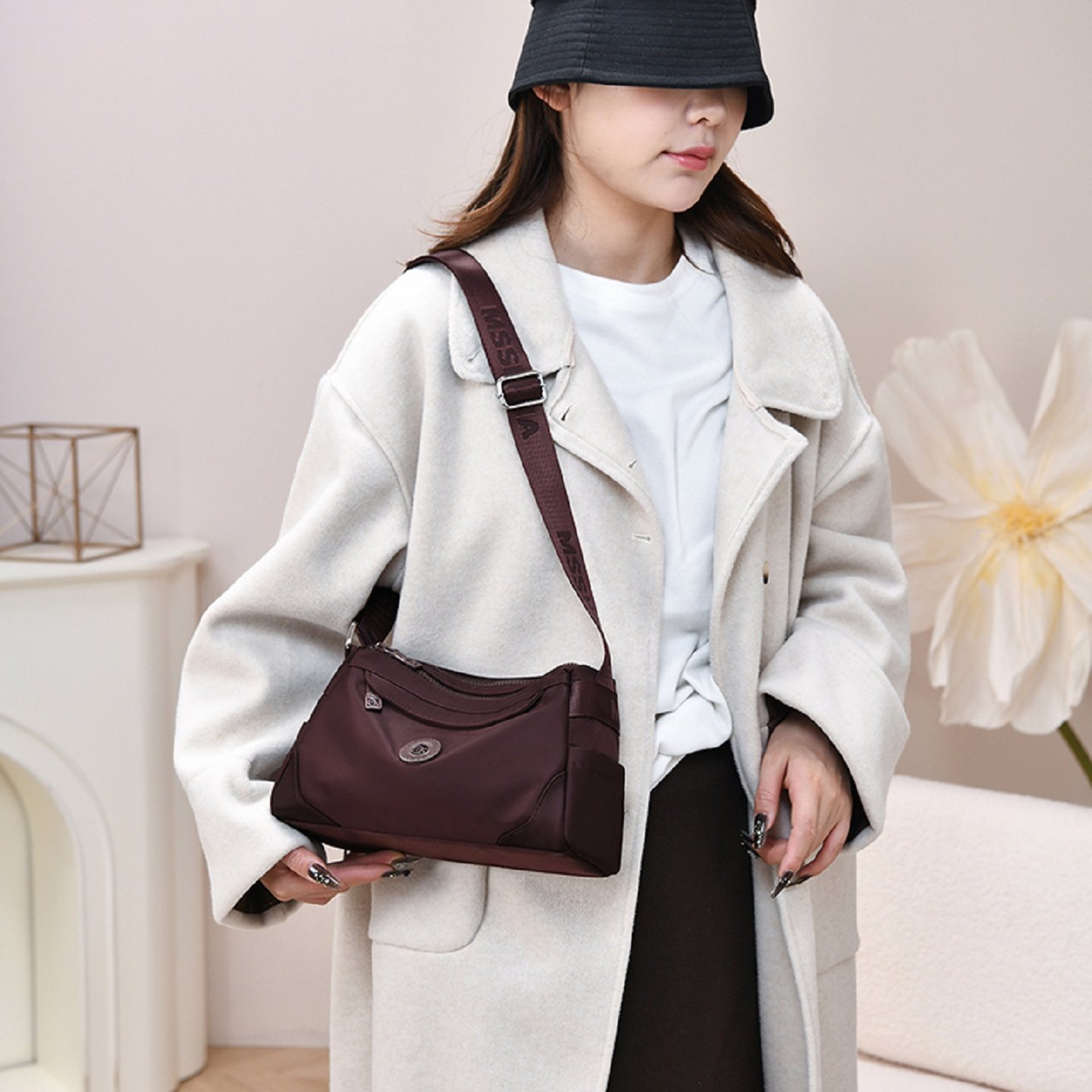 日韩风防水尼龙布小方包女单肩斜挎包休闲百搭大容量轻便2026新款,箱包皮具/热销女包/男包,小方包,淘宝优惠券,粉丝福利购,淘宝优惠卷