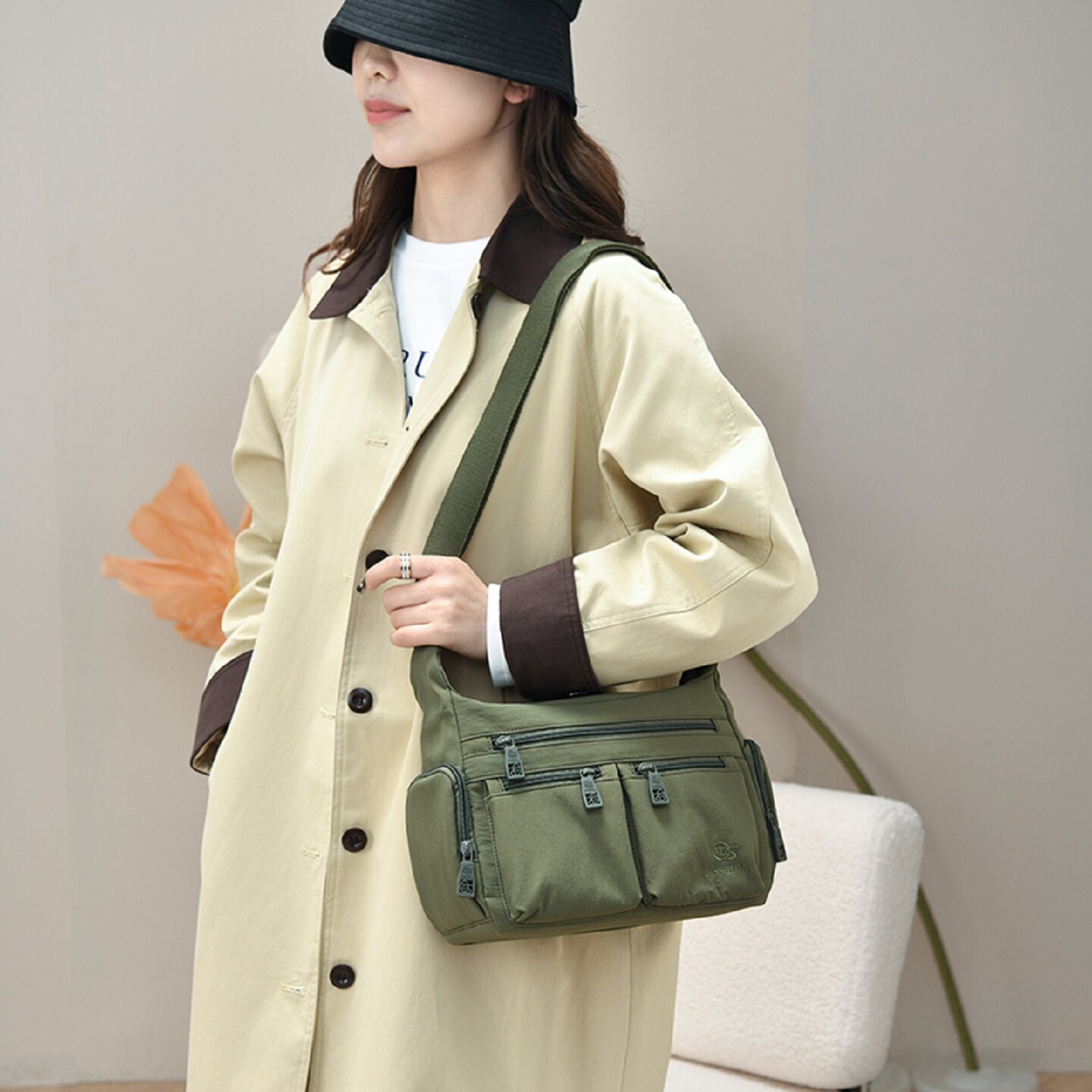 新款多口袋斜挎包帆布包女百搭轻便大容量通勤单肩包休闲尼龙小包