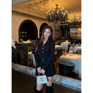 翘臀毛衣裙女 黑色收腰修身 Bear Chili熊熊小香风针织连衣裙冬季