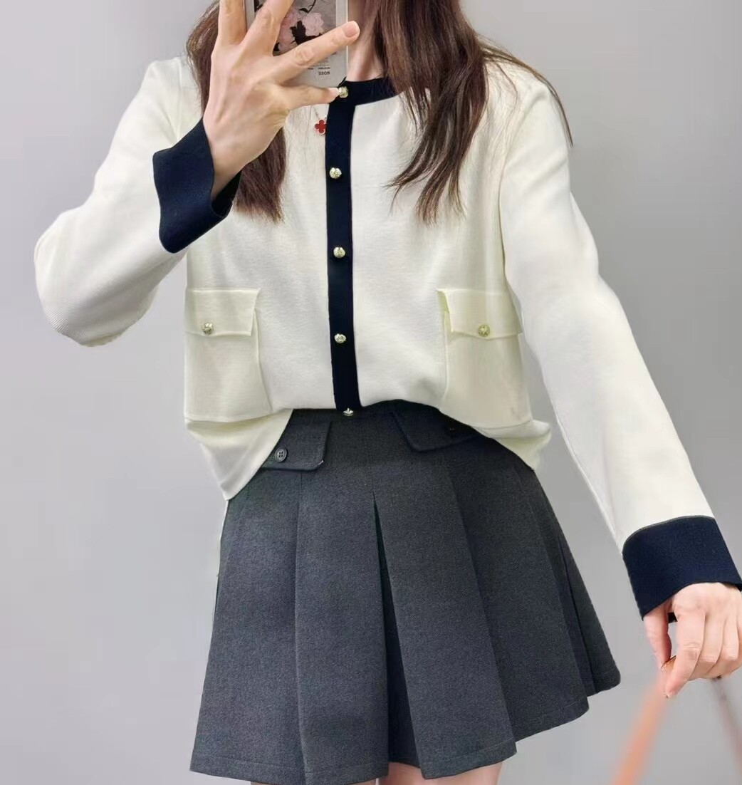 圣仕莲8271 小香风圆领莱赛尔针织衫女撞色显瘦单排扣上衣打底衫T