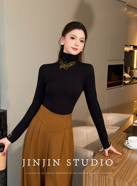 MD进进原创【蝶影花期】2025冬季时尚烫钻蝴蝶显瘦保暖打底衫上衣