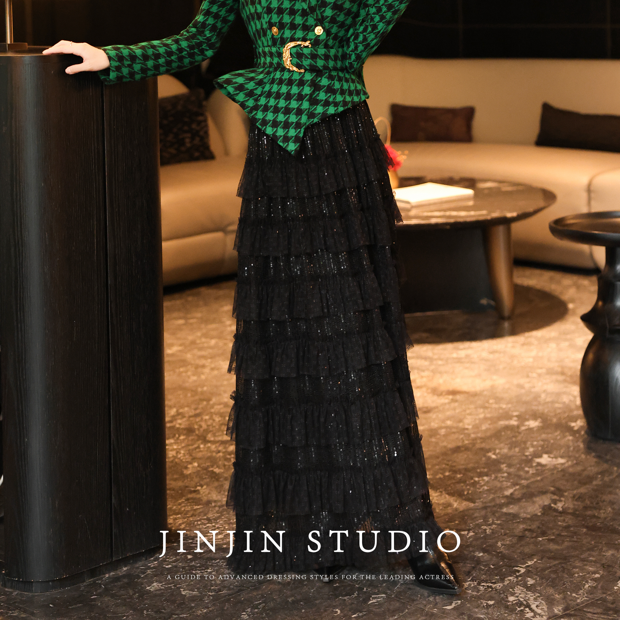 显瘦轻奢重工亮片裙A摆半身裙