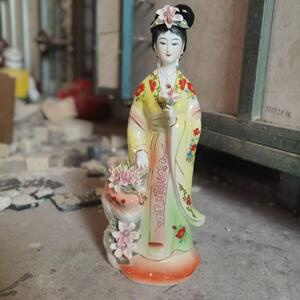 陶瓷保家姑娘仙女神像