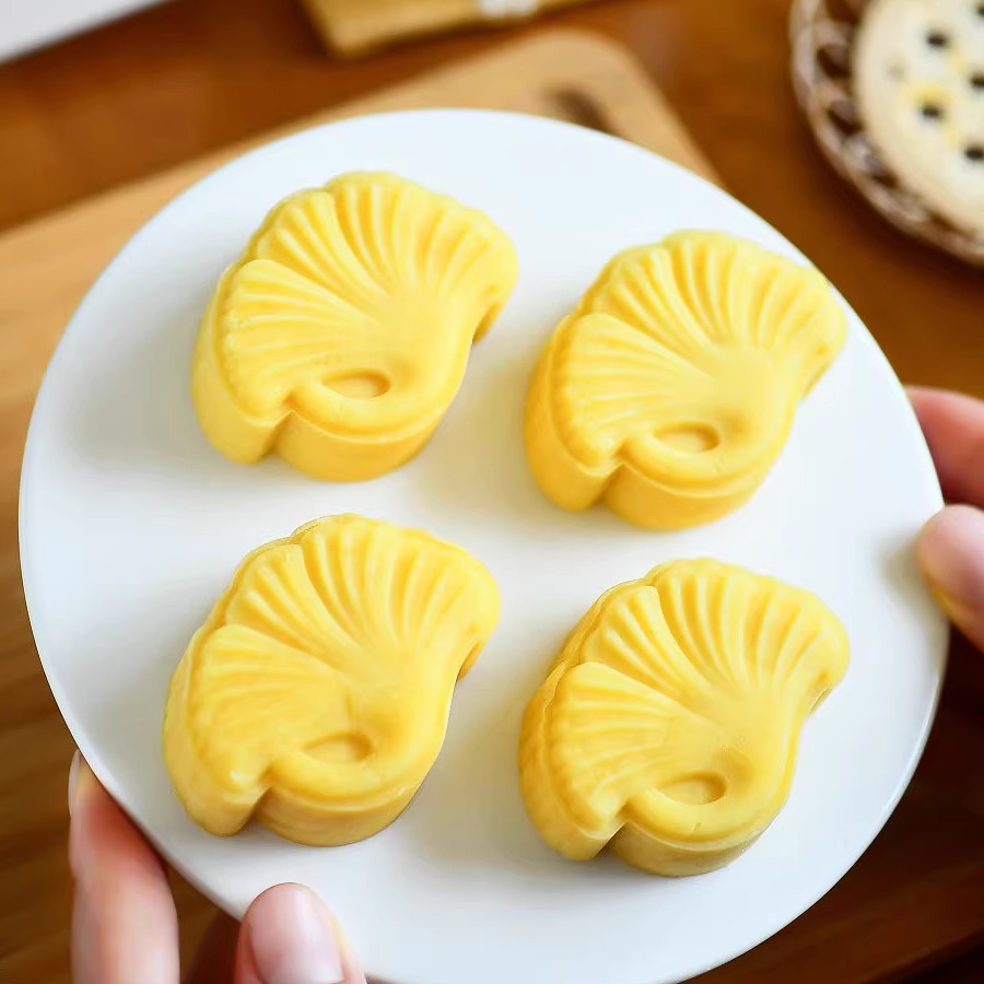 胶娘娘绿豆冰糕口感细腻新鲜现做