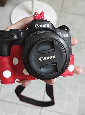 适合佳能R10R50R7RPR8R6底座保护套半套皮套可爱波点开电池孔
