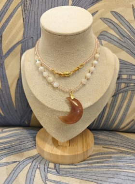 粉月亮金丝玉桃花酿项链金丝玉+马蹄螺+珍珠+玉髓+磁吸扣