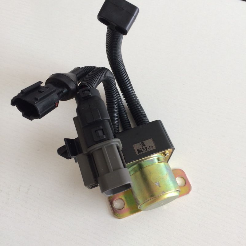 新款解放J6驾驶室举升降