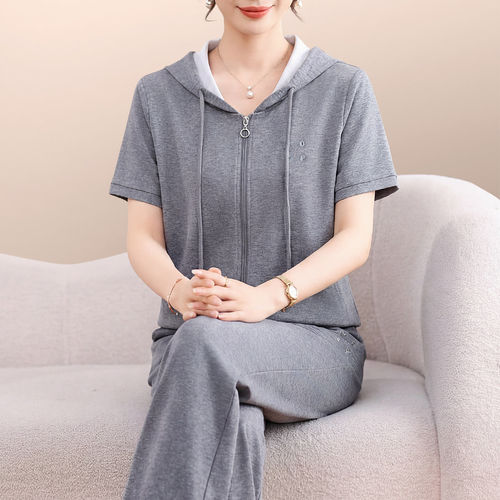 高端休闲套装女夏季新款中老年妈妈显瘦洋气开衫连帽短袖两件套薄