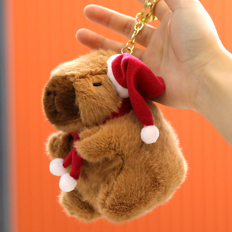 圣诞款水豚可爱卡皮巴拉挂件毛绒吐口水公仔包包钥匙扣汽车圣诞节