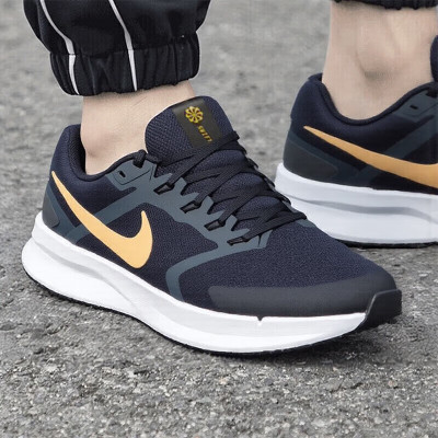 Nike耐克RunSwift3黑武士缓震舒适运动透气轻便跑步鞋DR2695-010