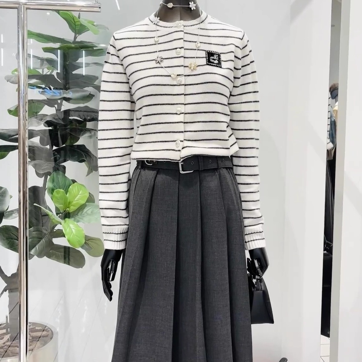 3J4E554吊牌1495小地素dzzit专柜正品2025冬二波圆领条纹针织衫