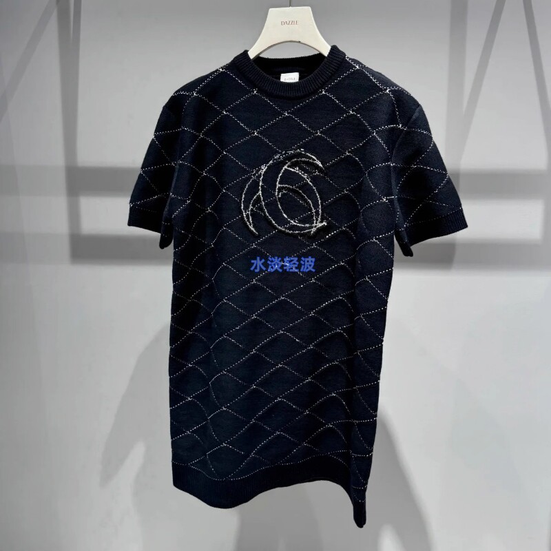 2I3E612吊牌2199大地素DAZZLE专柜正品2024秋菱形格毛衫连衣裙火