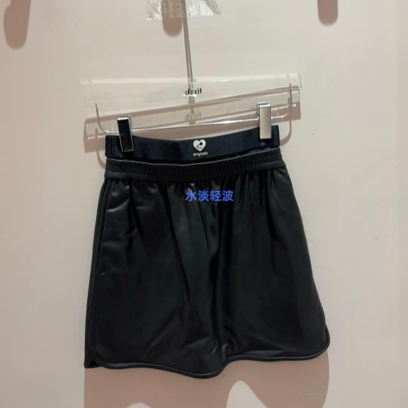 3H4S213吊牌795小地素dzzit专柜正品2023冬女士环保皮革半裙短火