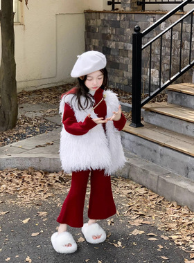 韩版童装2025秋冬圣诞毛线套装女童红色连帽开衫喇叭裤马甲三件套
