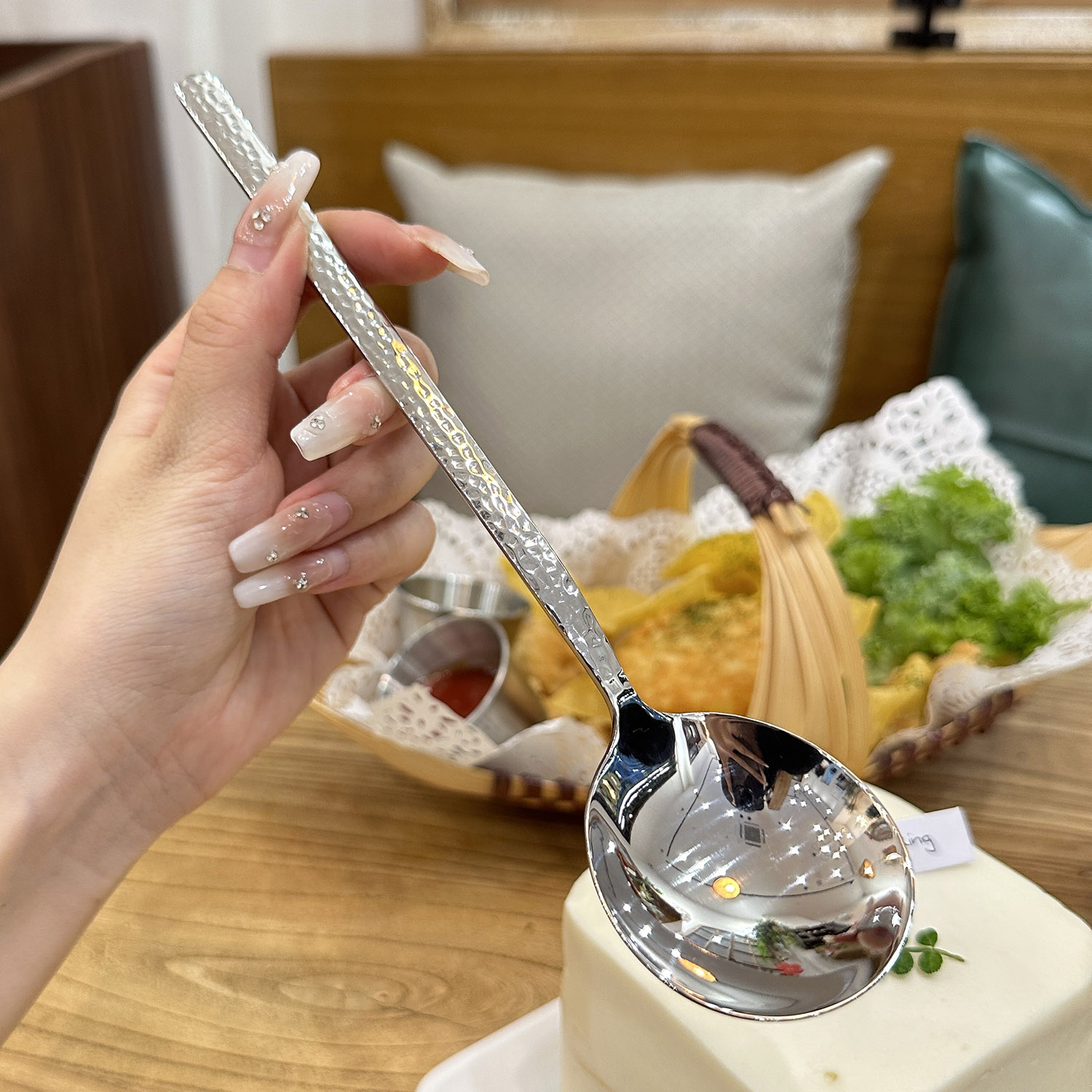 照顾自己好好吃饭日式锤纹圆头勺