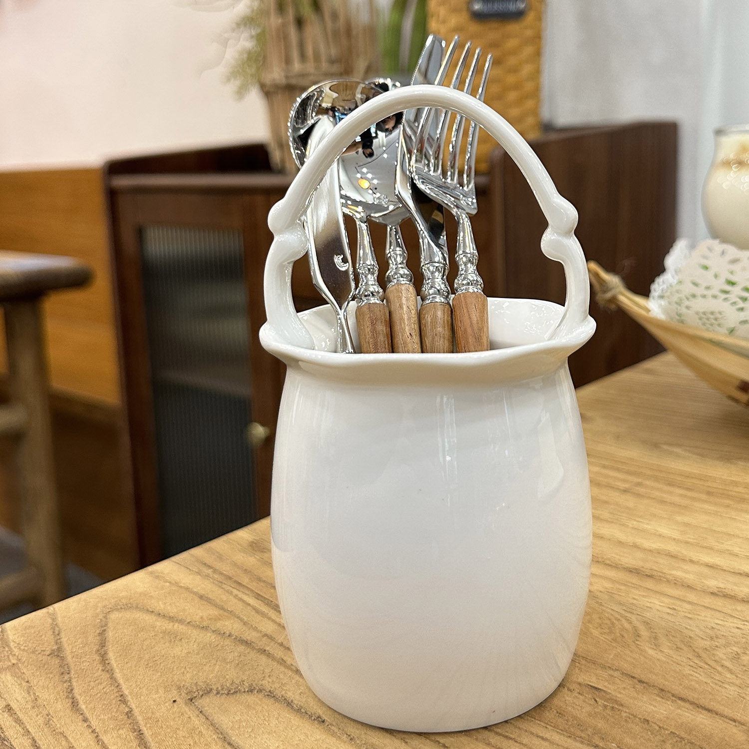 【老板娘家好物】小花篮手提筷子筒刀叉勺子筷收纳筒家居陶瓷摆件