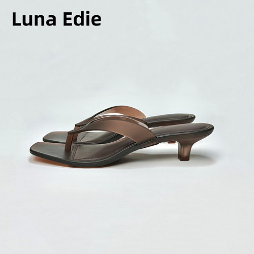 Luna Edie 新款方头猫跟夹趾人字拖果冻鞋