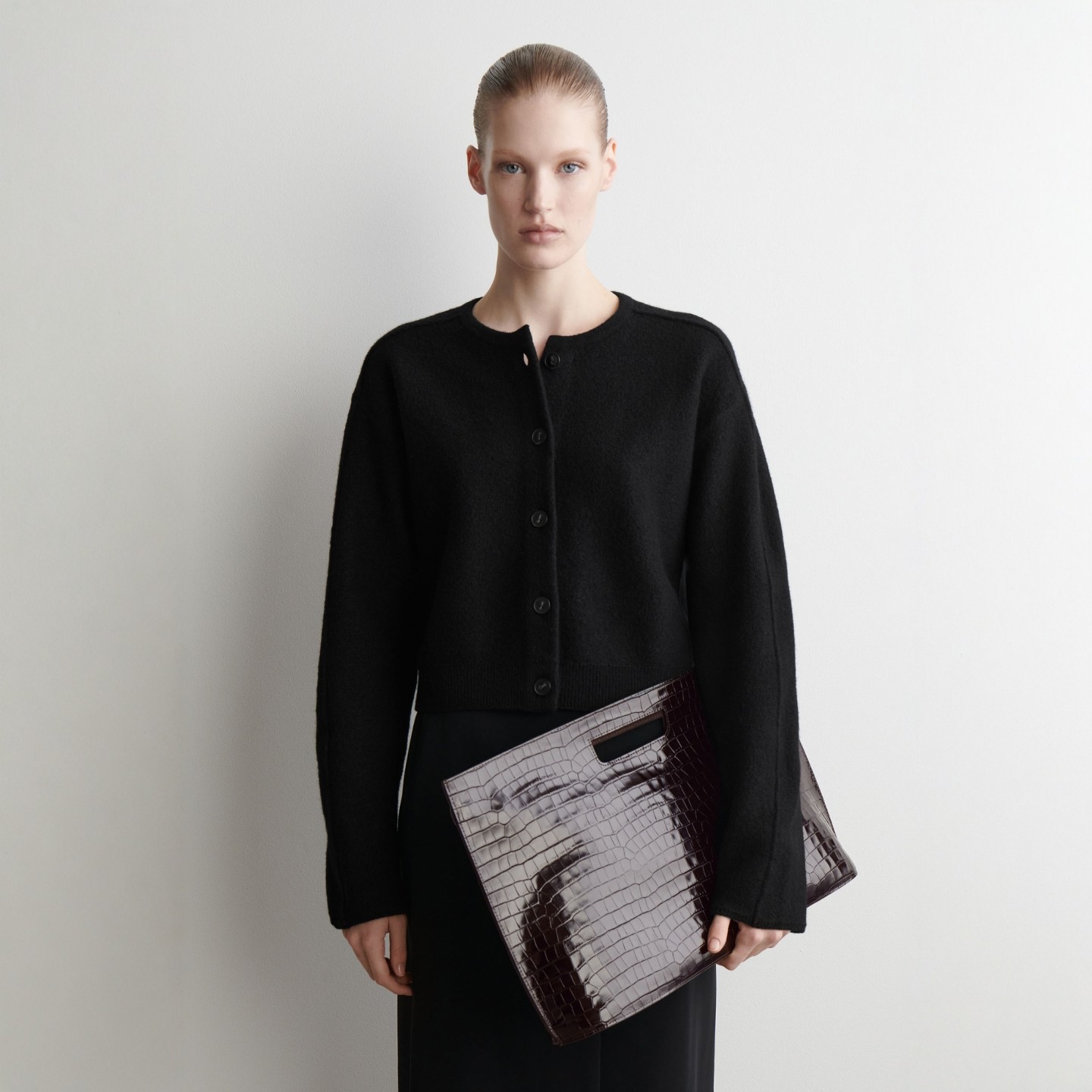 标准版型羊毛开衫黑色