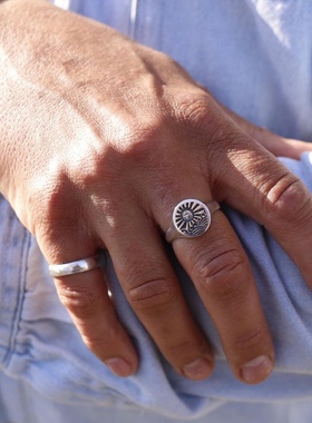 纯银戒指银色镶嵌宝石太阳花纹开口男女复古圆形指环潮流饰品原创