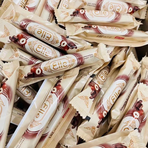 进口俄罗斯巧克力棒榛子酱夹心