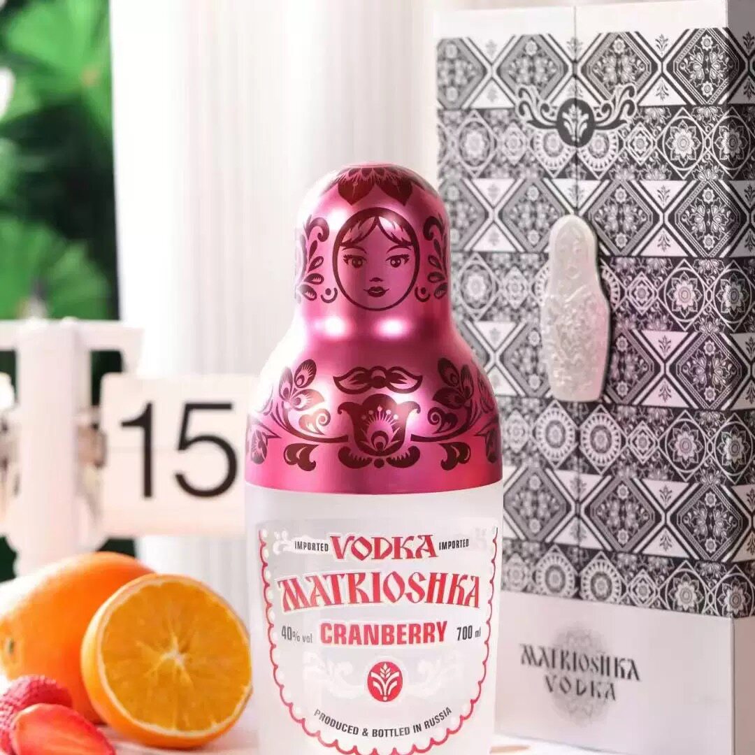 俄罗斯原装进口套娃系列伏特加蜂蜜原味蔓越莓口味系列洋酒礼盒款