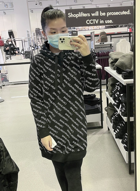 Calvin Klein/CK 女士春季中长款连帽套头加绒卫衣满logo印花潮流