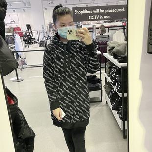 Calvin Klein/CK 女士春季中长款连帽套头加绒卫衣满logo印花潮流
