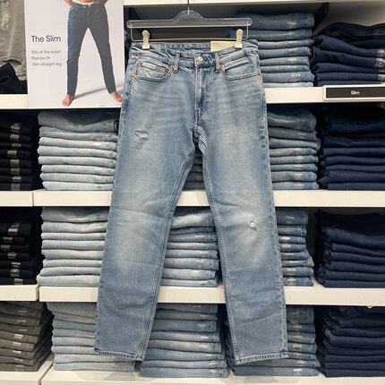 2026秋季新款CK Calvin Klein 男士水洗破洞合体直筒牛仔裤长裤