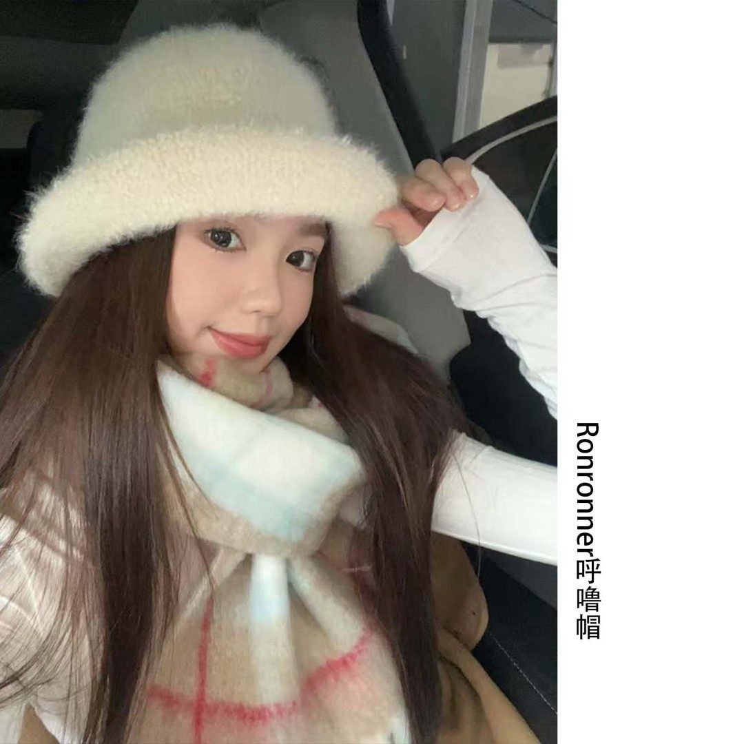 2026新款兔毛优雅礼帽女秋冬季保暖卷边渔夫帽白色毛绒显脸小盆帽