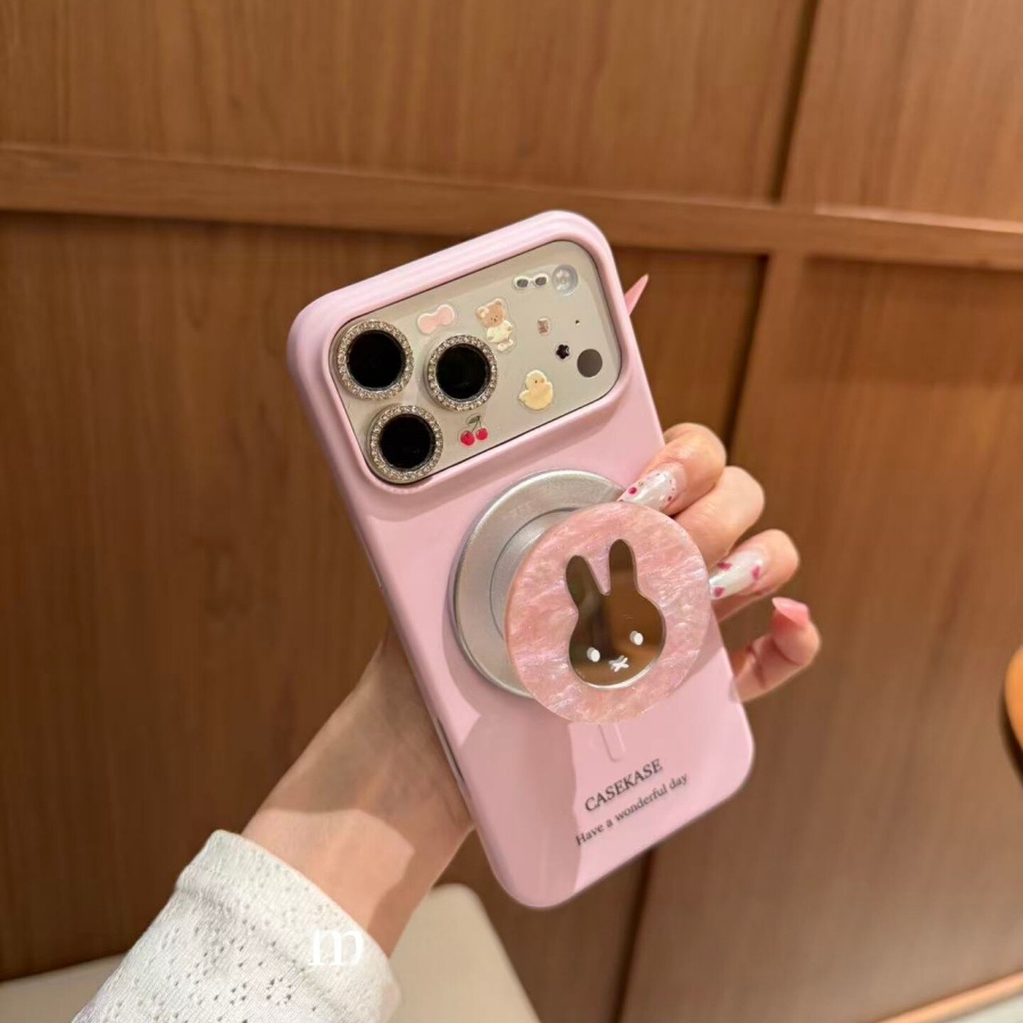 【精选优品】可爱贝壳纹镜面兔子磁吸适用于iphone17promax苹果16pro壳防摔15