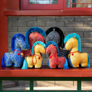 非遗文创壮锦小马挂件布艺马年吉祥物本命年生肖马玩偶新年会礼物