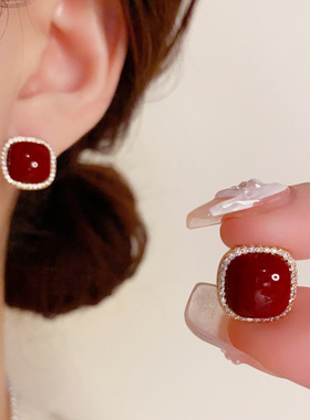 女时尚锆石过年红色方形珍珠耳钉精致小巧百搭耳环 red earrings