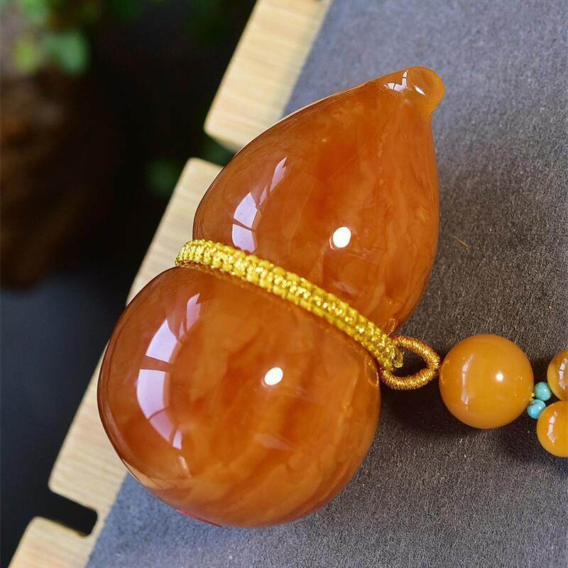 天然俄料原矿老蜜蜡立体葫芦女款项链吊坠39.5克无优化无烤色秀