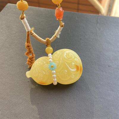 天然俄料原矿蜜蜡宝瓶葫芦项链吊坠17.08克无优化无烤色琥珀